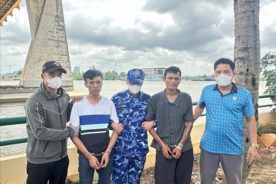 Bắt 5 đối tượng mua bán, tàng trữ trái phép chất ma túy