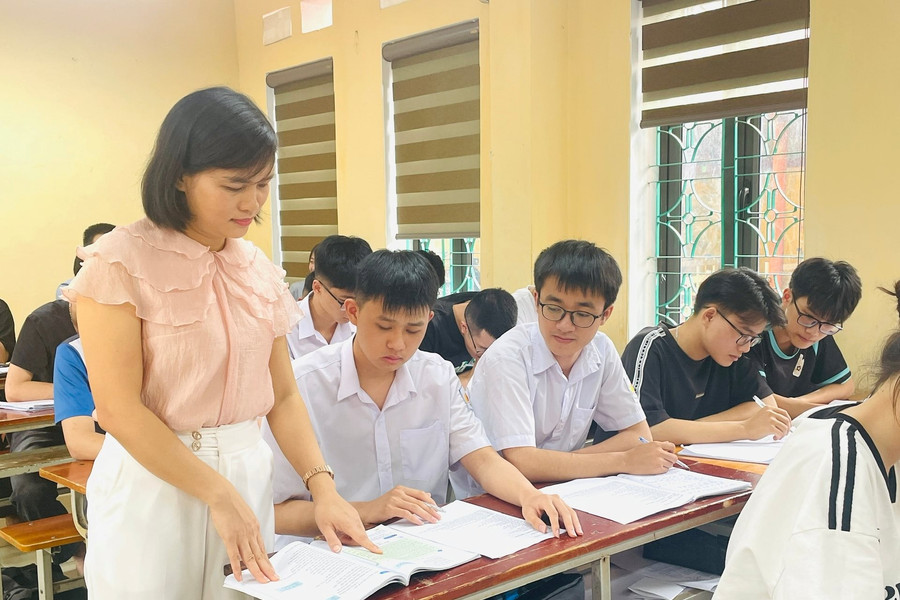 Hoàn thành việc sắp xếp các trường công lập trước ngày 30/8