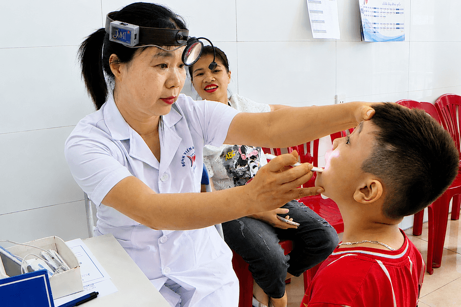 Lạm dụng thuốc kháng sinh ở trẻ - 'Con dao hai lưỡi'
