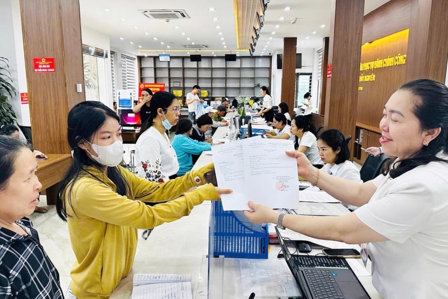 Two‑tier local government model close to the people