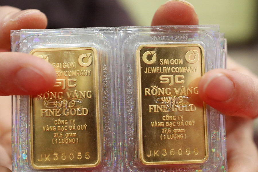 Không điều chỉnh, giá vàng nhẫn và SJC cùng giao dịch ở ngưỡng 143,8 triệu đồng