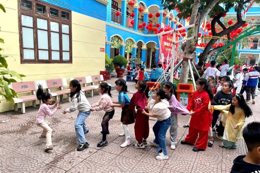 Keeping traditional folk games alive