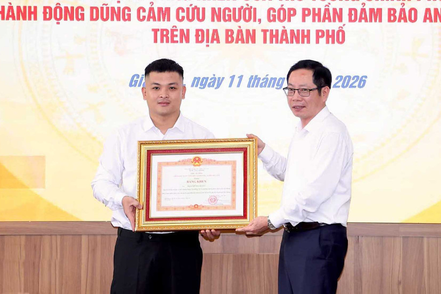 Thủ tướng Chính phủ tặng Bằng khen thanh niên Hải Phòng dũng cảm cứu người