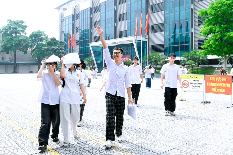 Sỹ tử Hải Phòng hoàn thành kỳ thi tốt nghiệp THPT