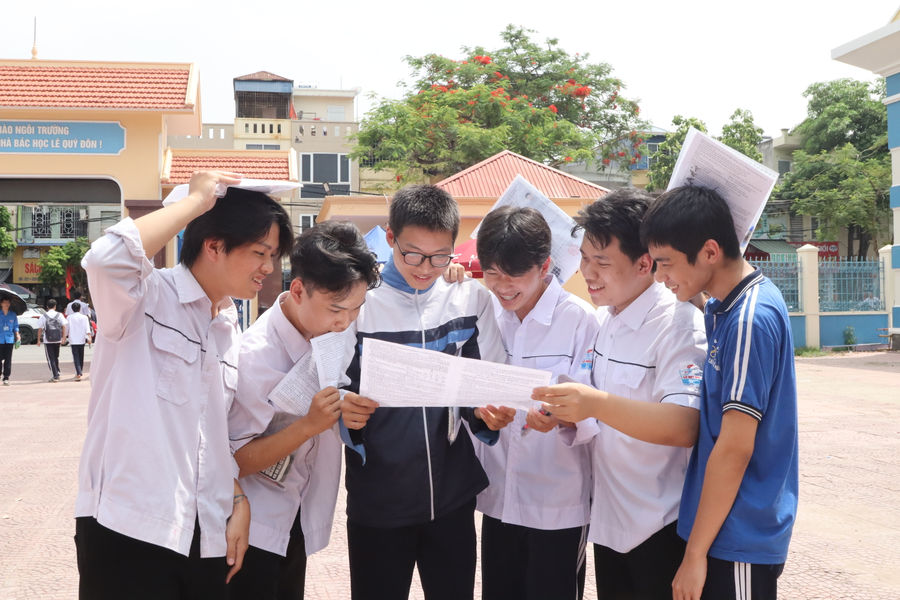 Dấu ấn một kỳ thi nghiêm túc và giàu tính nhân văn
