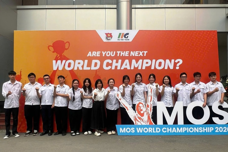 2 sinh viên Hàng hải tham dự cuộc thi Vô địch Tin học văn phòng thế giới