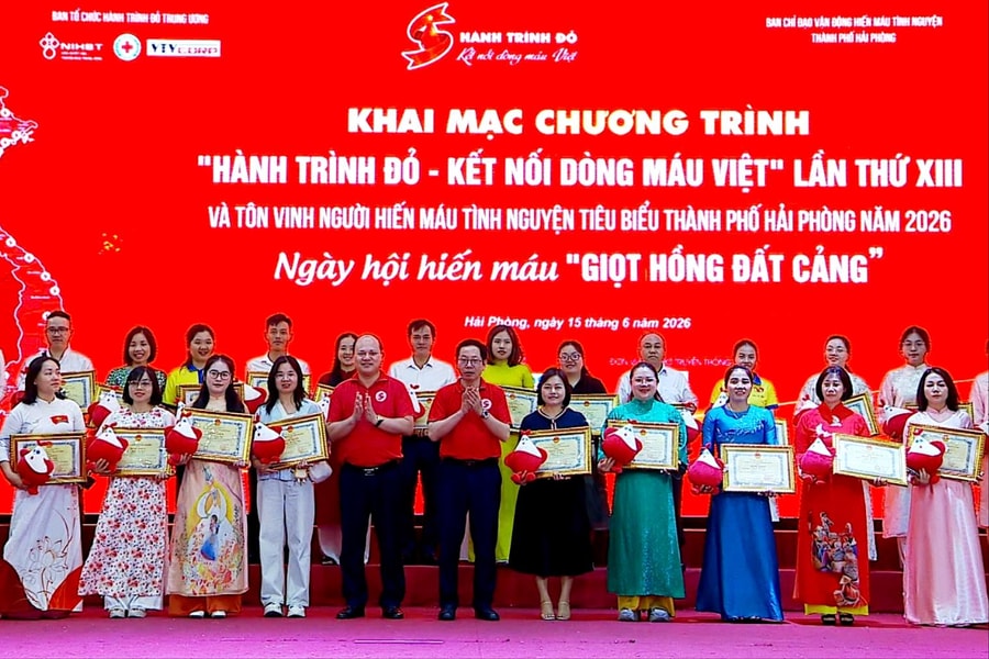 Hải Phòng tôn vinh hàng trăm cá nhân, gia đình hiến máu tiêu biểu