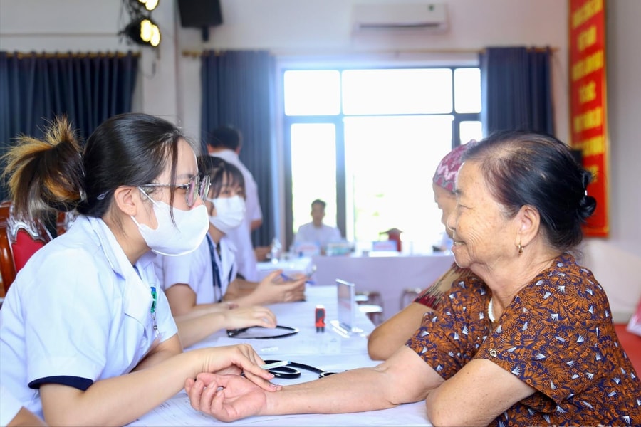 Hoàn thiện cơ sở pháp lý cho chương trình hỗ trợ thuốc miễn phí
