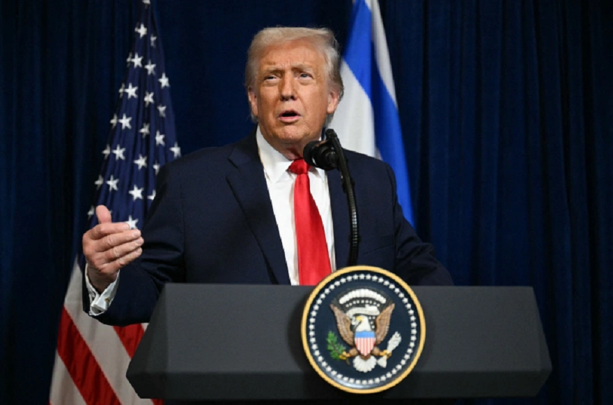 Tổng thống Mỹ Donald Trump dọa áp thuế 100% đối với rượu vang Pháp