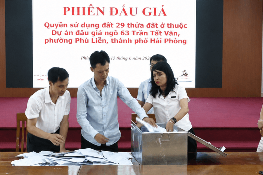 Phù Liễn đấu giá thành công 29 thửa đất, tăng thu hơn 60 tỷ đồng