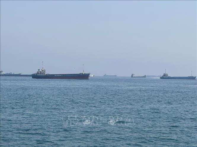 Loạt tàu của Iran di chuyển qua khu vực bị Mỹ phong tỏa sau thỏa thuận
