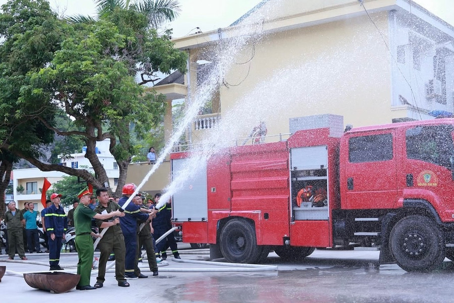 Bảo đảm an toàn phòng cháy mùa du lịch cao điểm tại Cát Bà