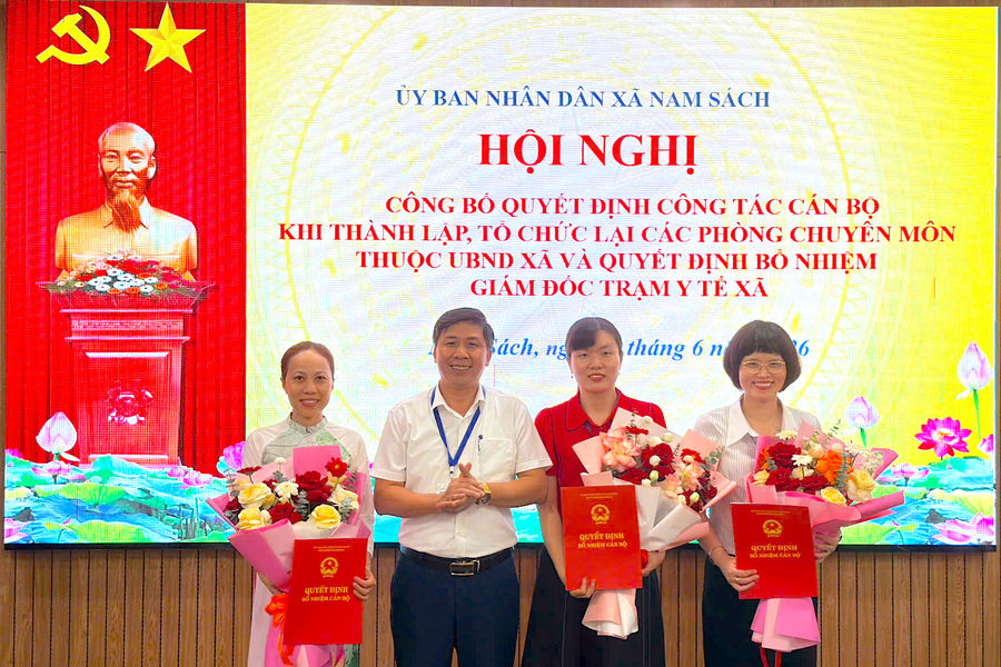 Vì sao phải tổ chức lại phòng chuyên môn cấp xã?