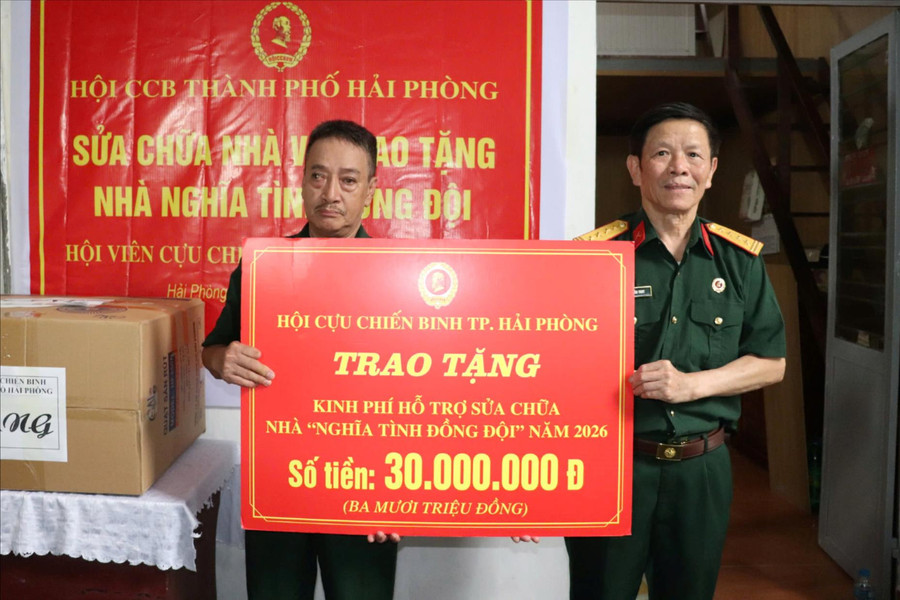 Hỗ trợ sửa nhà ‘Nghĩa tình đồng đội’ cho cựu chiến binh phường Ngô Quyền
