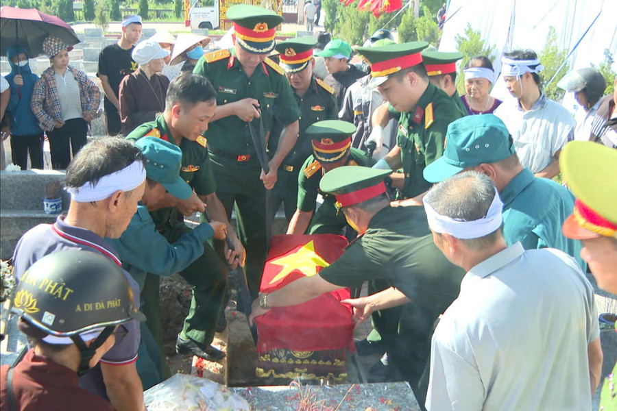 Xã Nguyên Giáp đón liệt sĩ Nguyễn Văn Thoát trở về quê hương