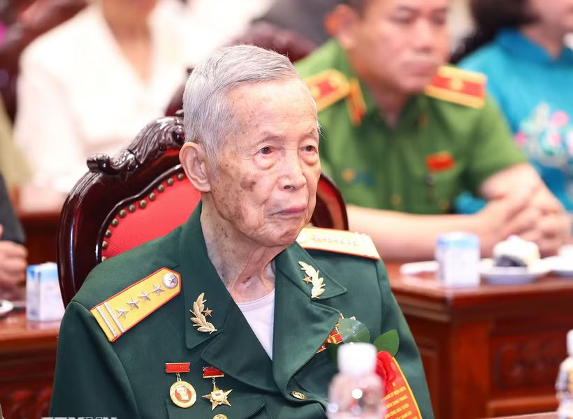Anh hùng Lực lượng vũ trang nhân dân La Văn Cầu từ trần