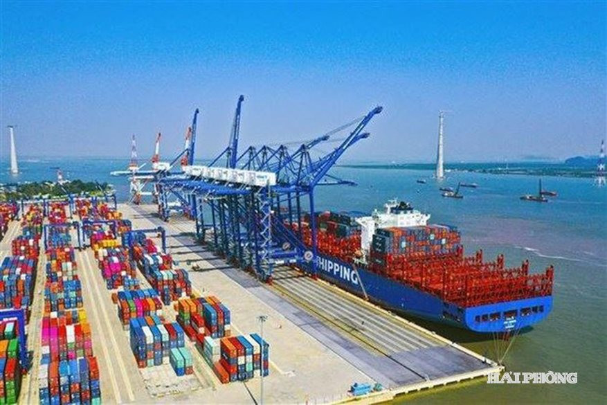 Xuất nhập khẩu hàng hóa 8 tháng năm 2026 lập kỷ lục, đạt 770 tỷ USD