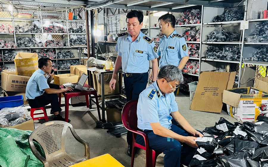 Hải Phòng liên tiếp triệt xóa các tụ điểm sản xuất hàng giả