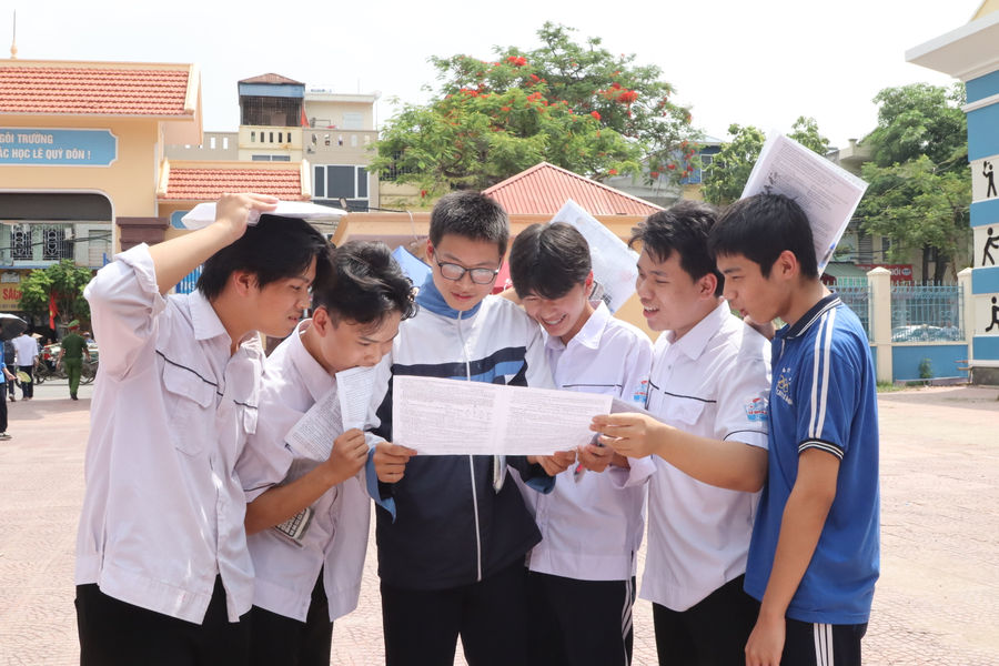8 giờ sáng 1/7, Bộ Giáo dục và Đào tạo công bố điểm thi tốt nghiệp THPT
