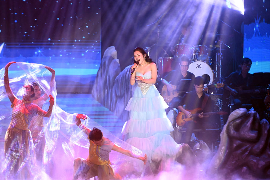 Hai Phong stage comes alive with 'Sea Aspiration'