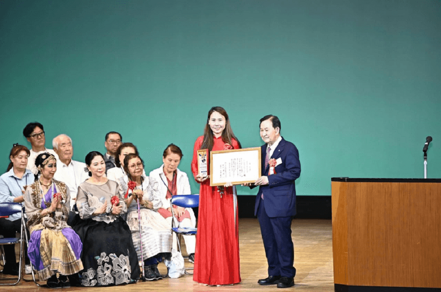 Công dân Việt Nam được trao giải thưởng 'Cộng đồng cho Công dân toàn cầu' tại Nhật Bản