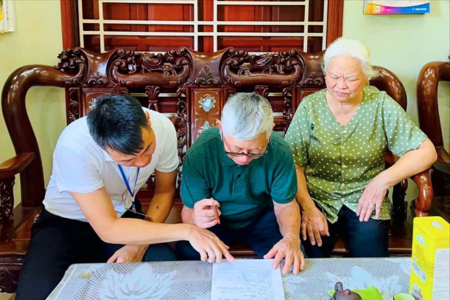 Hai Phong expands mobile public services to improve access
