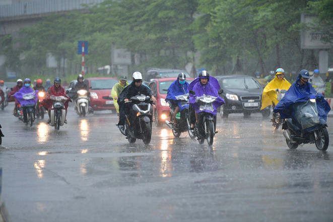 Bắc Bộ tiếp tục mưa dông, đặc khu Bạch Long Vĩ có gió mạnh