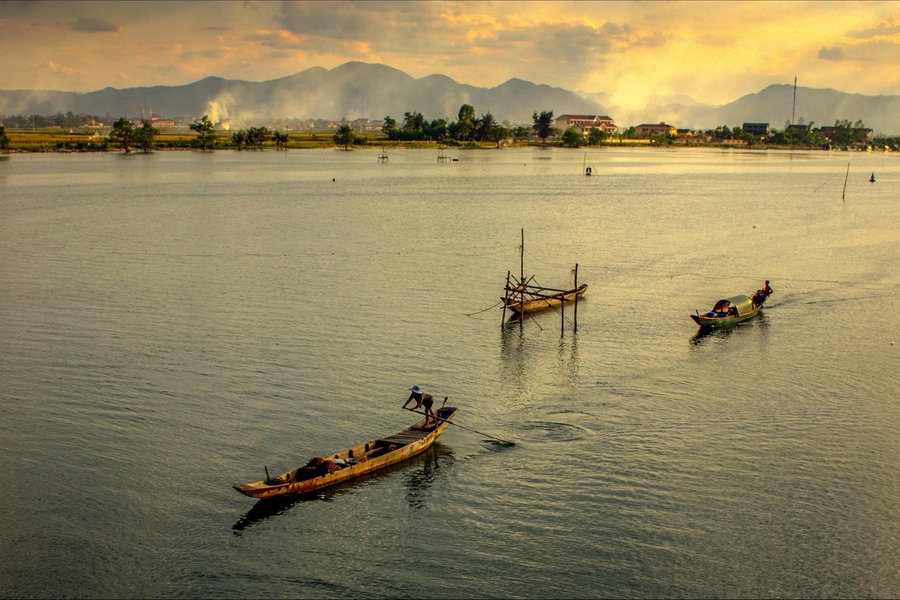Dòng sông quê mẹ