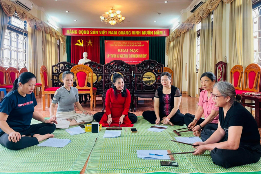 Khai mạc lớp truyền dạy nghệ thuật ca trù khóa I năm 2026