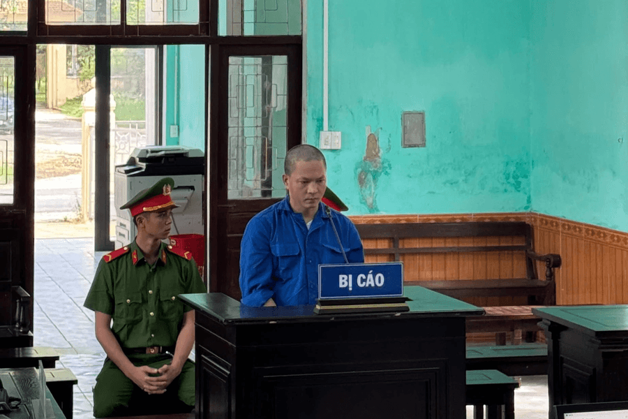 Đối tượng bẻ gãy 'Ngai vua triều Nguyễn' lĩnh án tù