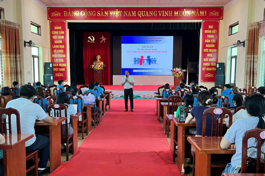 Trang bị kỹ năng đối thoại, thương lượng cho cán bộ công đoàn cơ sở​ xã Gia Phúc