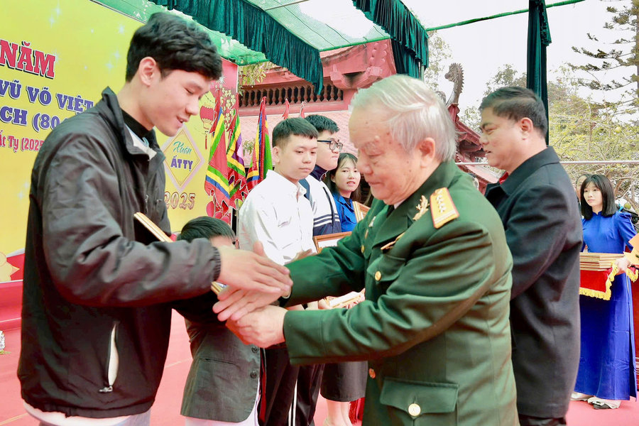Lan toả tinh thần hiếu học trong 'dòng họ học tập'
