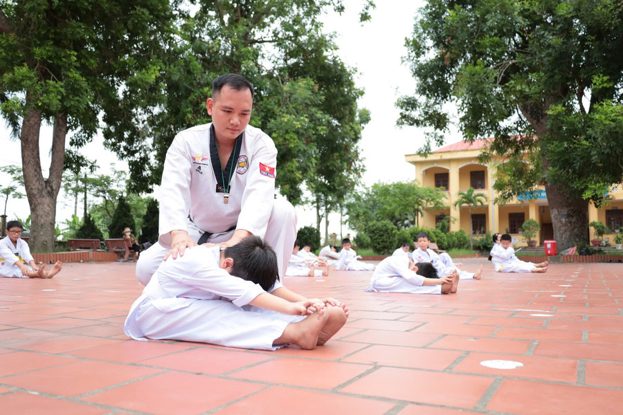 Mùa hè tình nguyện của những chiến sĩ công an