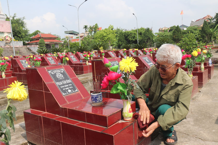 Gìn giữ sự tri ân nơi yên nghỉ các anh hùng liệt sĩ