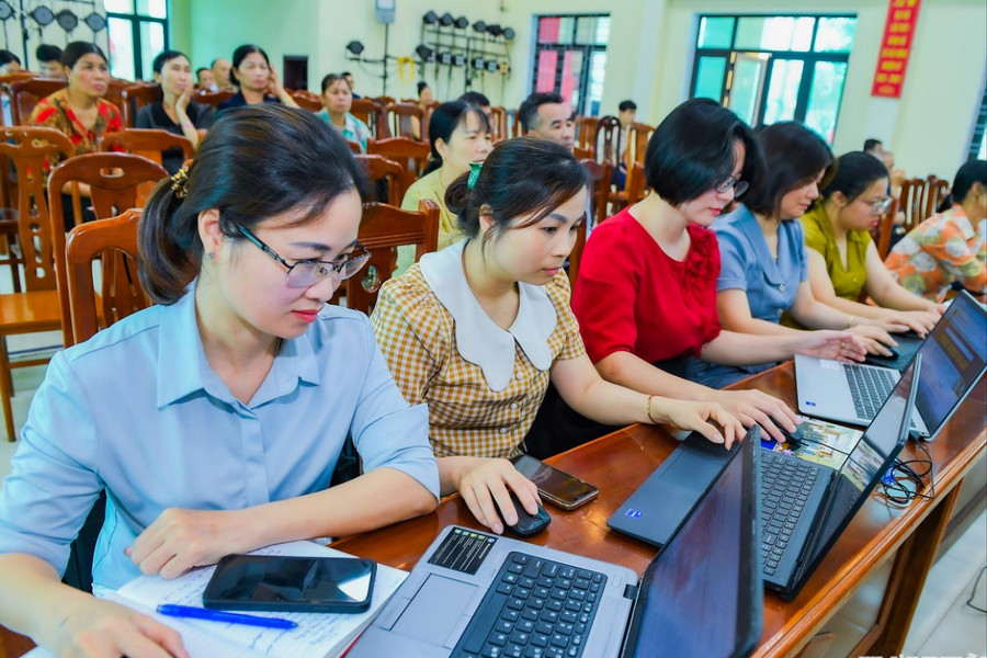 Bảo vệ dữ liệu cá nhân và quyền riêng tư trên không gian mạng