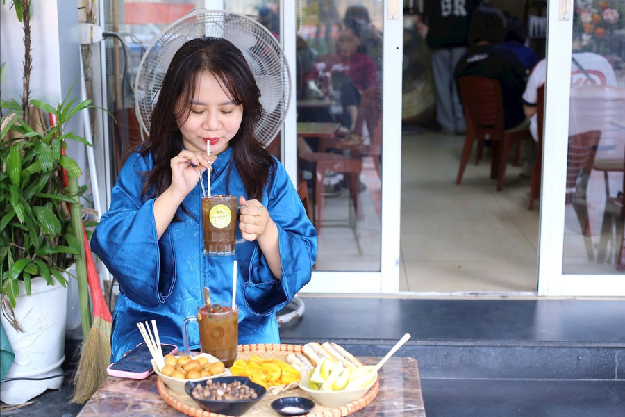 Humble dishes with authentic Hai Phong flavors