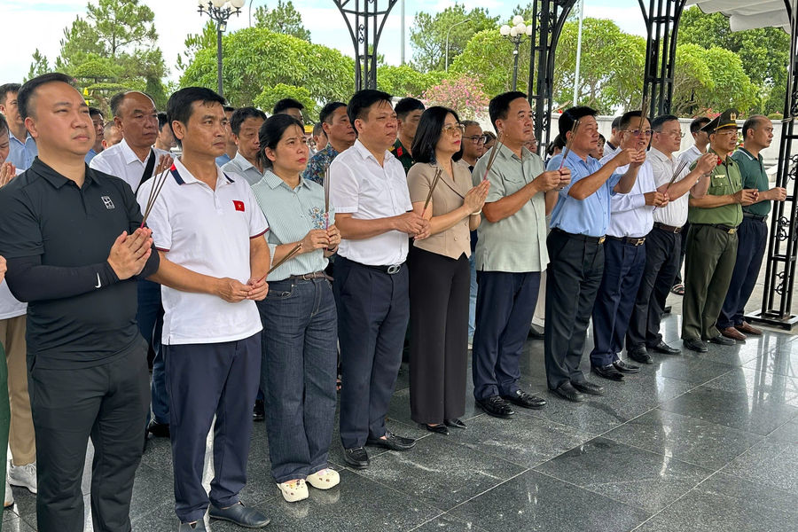 Phường Thạch Khôi tri ân các anh hùng liệt sĩ tại Quảng Trị, Hà Tĩnh