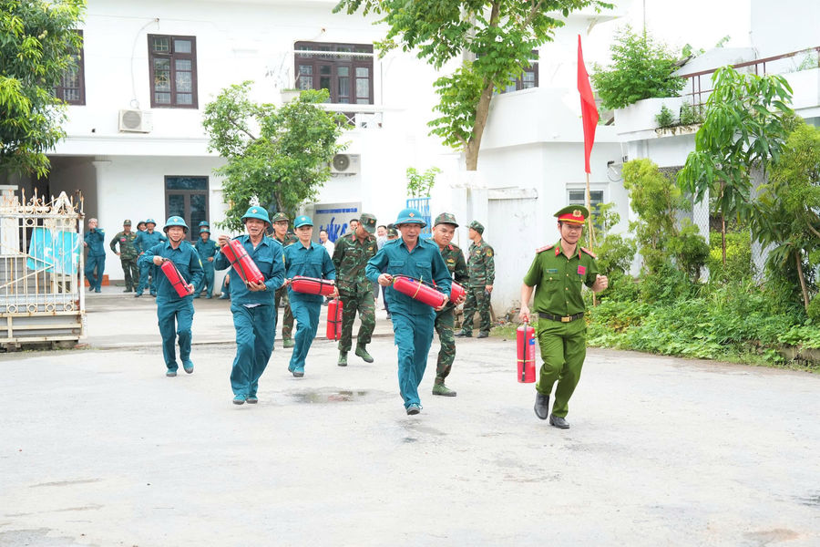 Xây dựng thế trận phòng thủ dân sự vững chắc