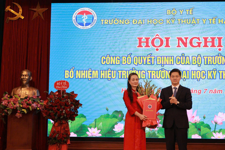 PGS. TS. Đinh Thị Diệu Hằng giữ chức Hiệu trưởng Trường Đại học Kỹ thuật y tế Hải Dương