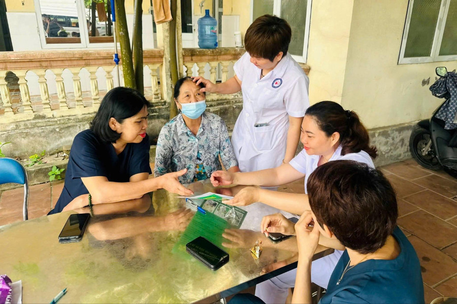 Y tế cơ sở đồng hành