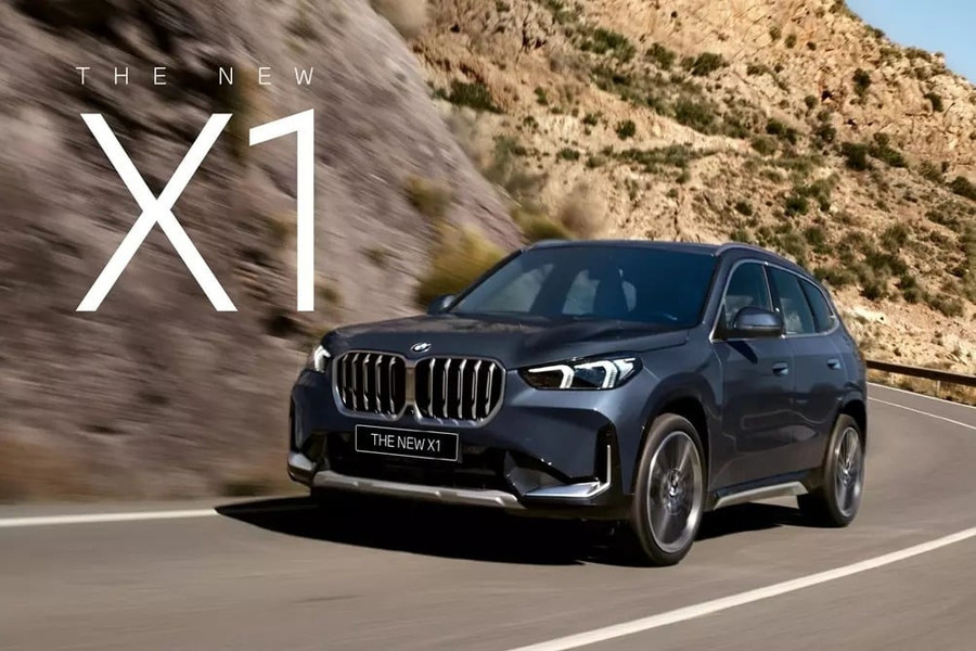 Land Cruiser FJ sắp về Việt Nam, BMW X1 chốt giá