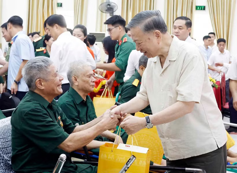 Tiếp tục rà soát, giải quyết đầy đủ chính sách đối với người có công và thân nhân