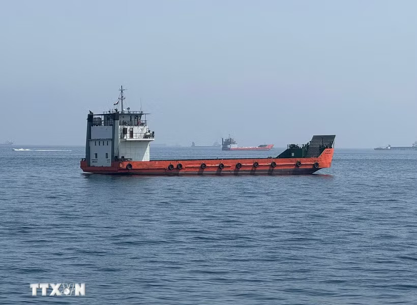 Mỹ rút lại kế hoạch áp phí 20% đối với tàu qua eo biển Hormuz