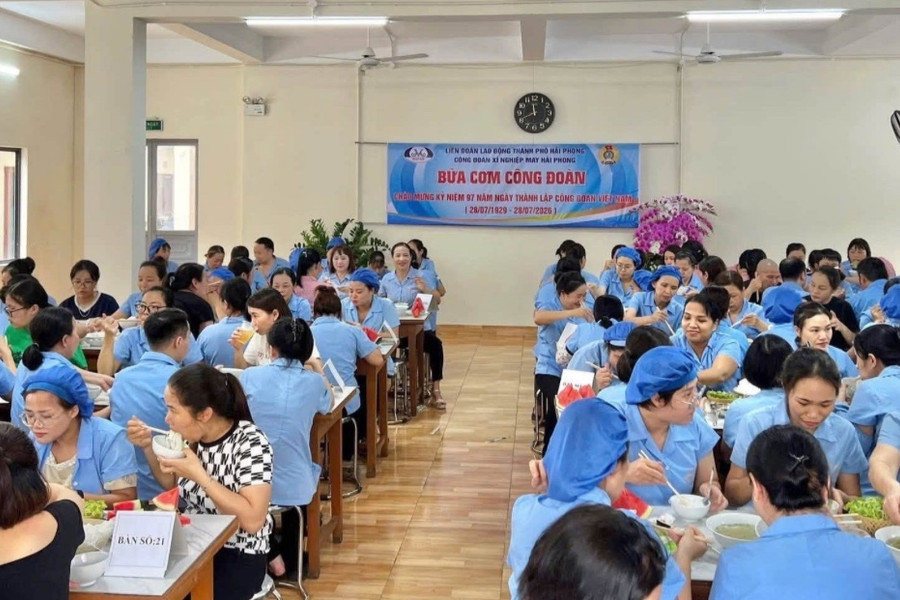 Nearly 200,000 workers register for “Trade Union Meal”