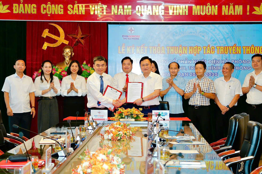 Ký kết hợp tác truyền thông giữa Báo và phát thanh, truyền hình Hải Phòng với Công ty CP Nhiệt điện Hải Phòng