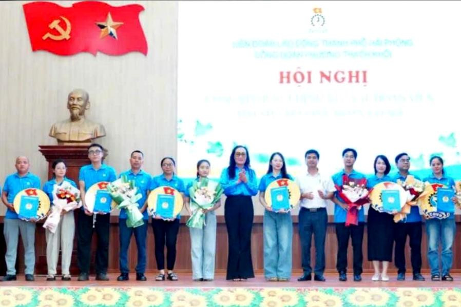Thạch Khôi thành lập 8 công đoàn cơ sở