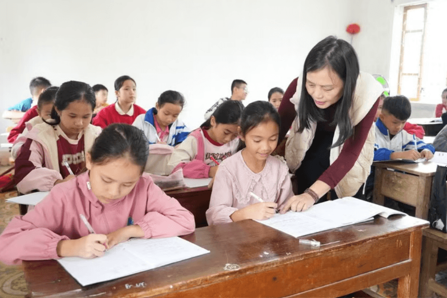 Từ 1/9, được ký hợp đồng toàn thời gian với nhà giáo nghỉ hưu