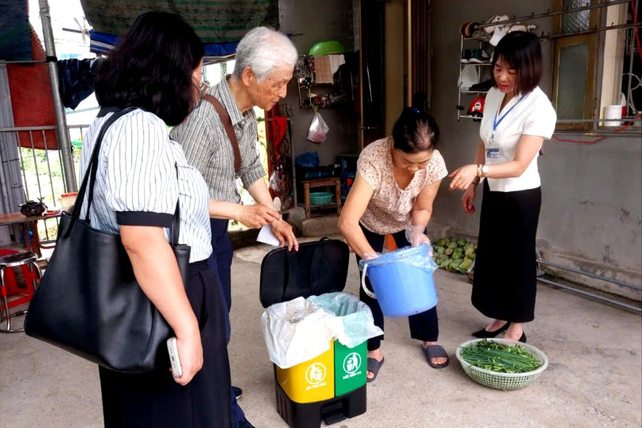 Doanh nghiệp đồng hành xây dựng thói quen phân loại rác