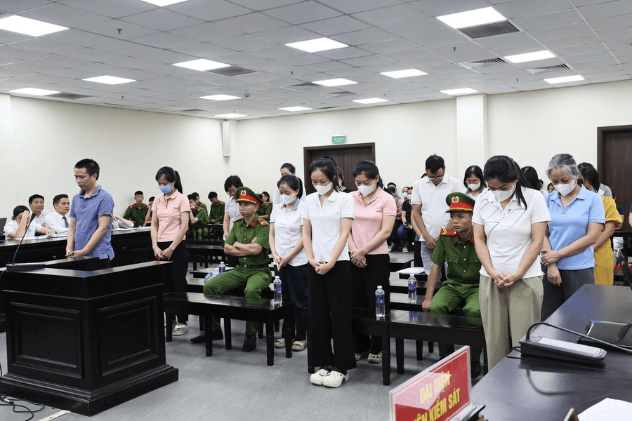 Tuyên phạt 19 bị cáo vụ làm giả gần 13 triệu sản phẩm bảo vệ sức khỏe