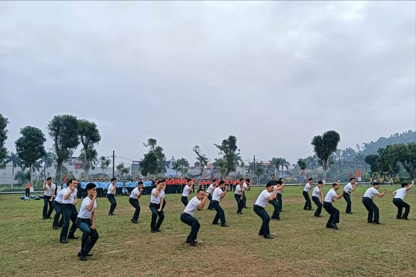Đào tạo, huấn luyện về tình trạng khẩn cấp đối với quân đội và dân quân tự vệ